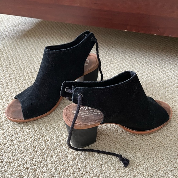 TOMS Elba sandal in black - Picture 3 of 6